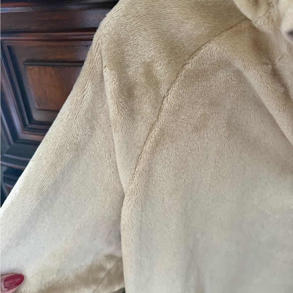 Hollister Cream Fleece Quarter-Zip Pullover cropped - Picture 4 of 5